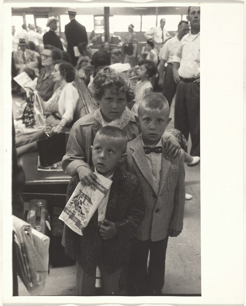 Children in station--Chicago