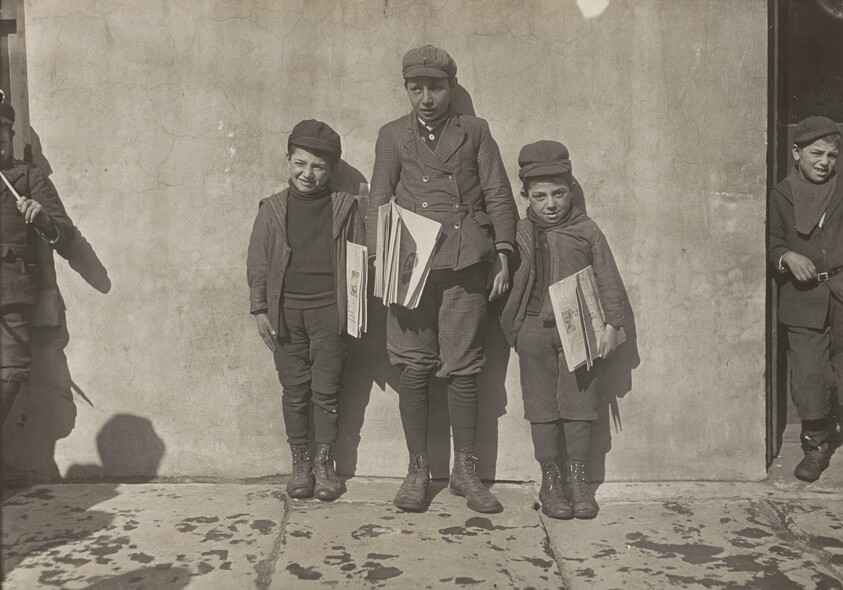 John Pento, 14 years old, Daniel and Angelo Pento, 7 years old, selling newspapers, Hartford, Connecticut
