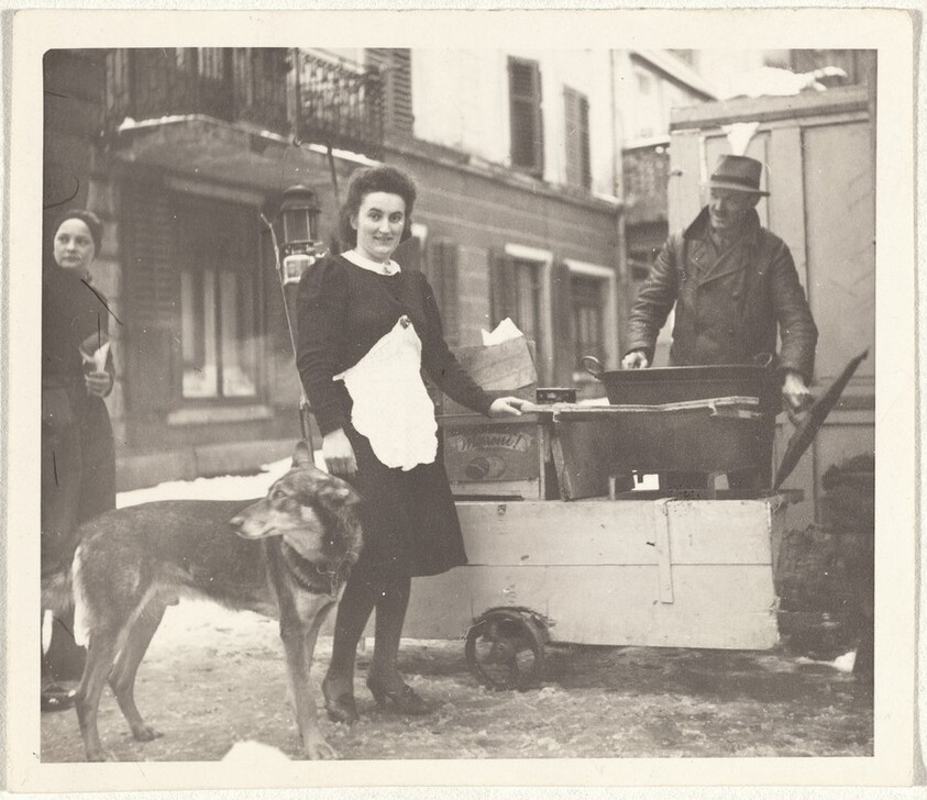 Street vendors--People