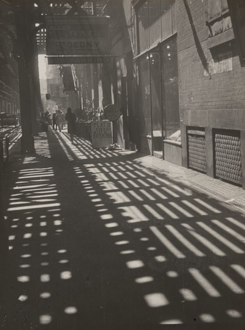 Strassen im Ghetto New York's mit den Schatten der Hochbahn (Streets in the New York Ghetto with the Shadows of the Elevated Train)