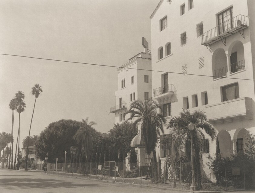 Washington Avenue & 2nd Street, Santa Monica