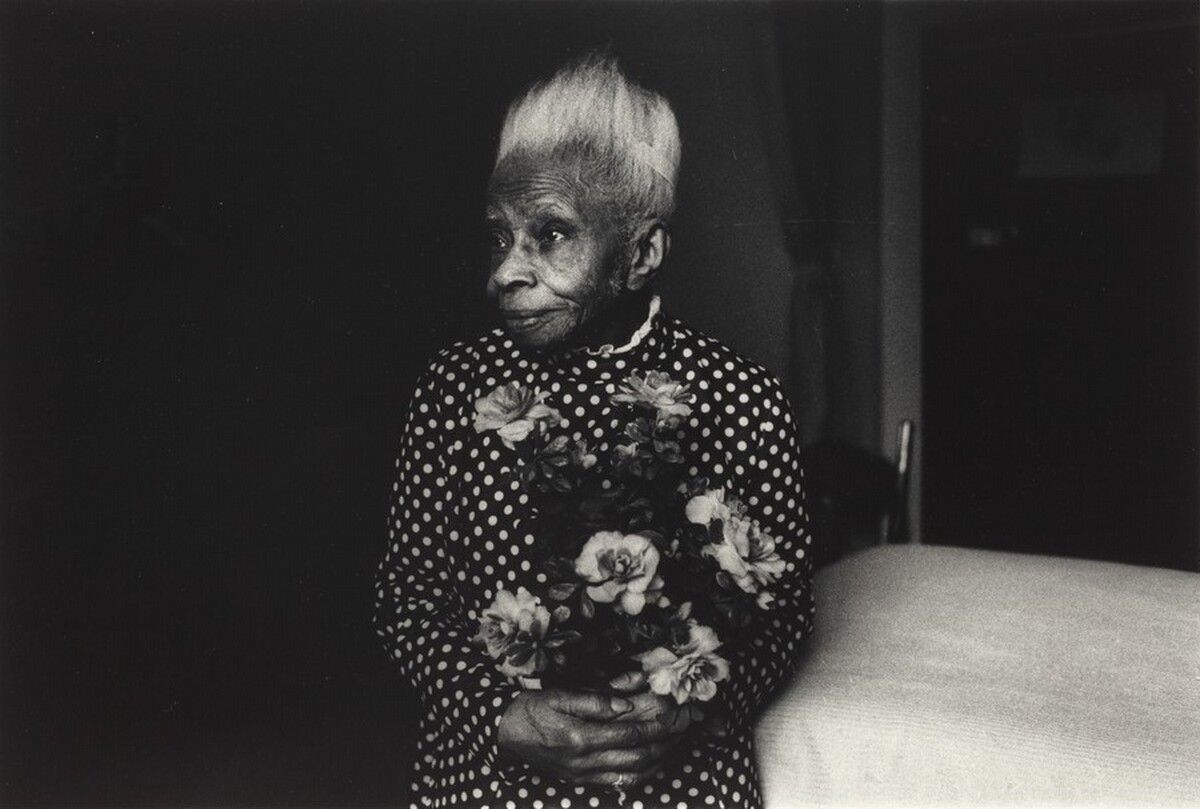 Ms. Minnie with Flowers