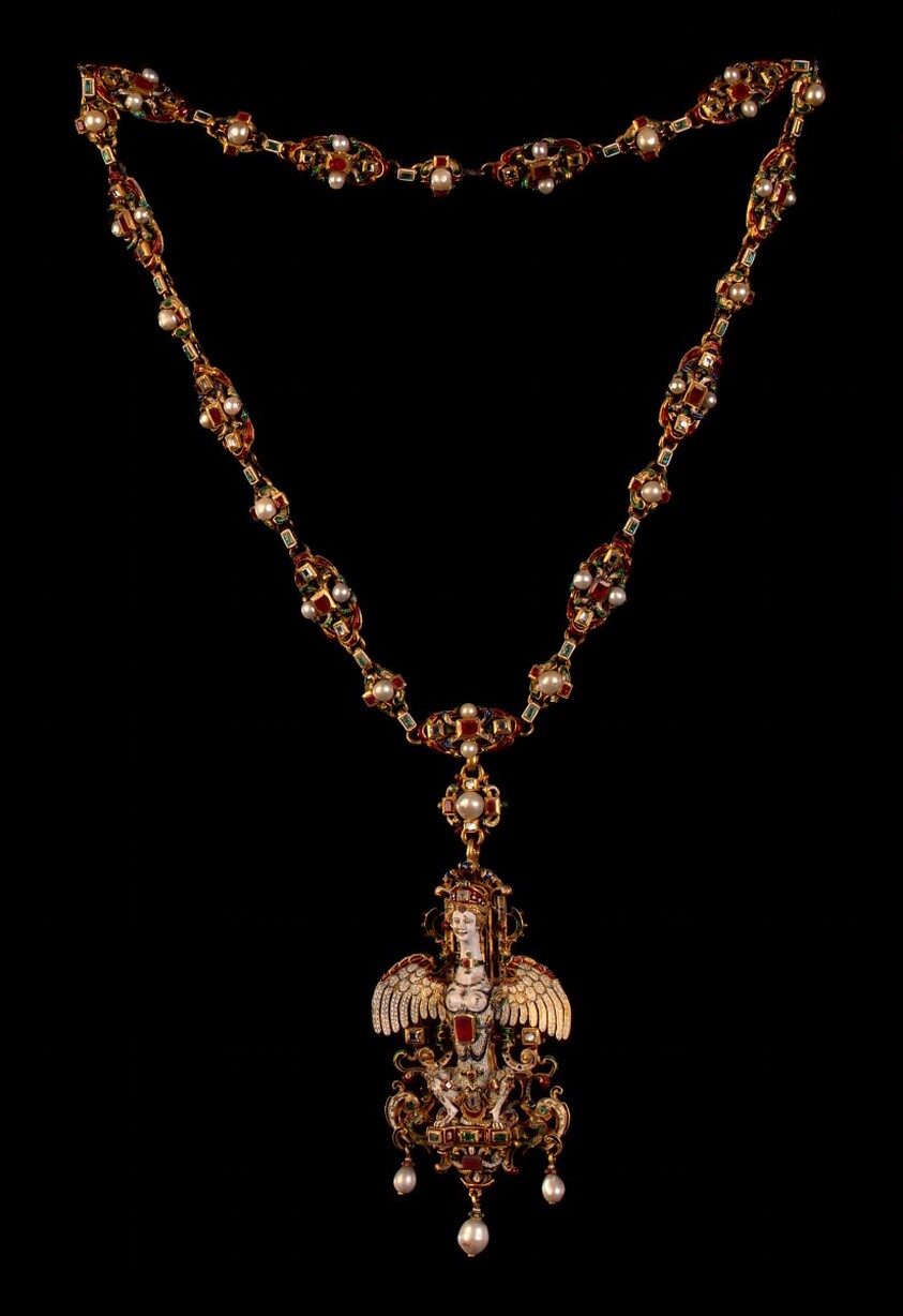 Necklace and Pendant with a Sphinx