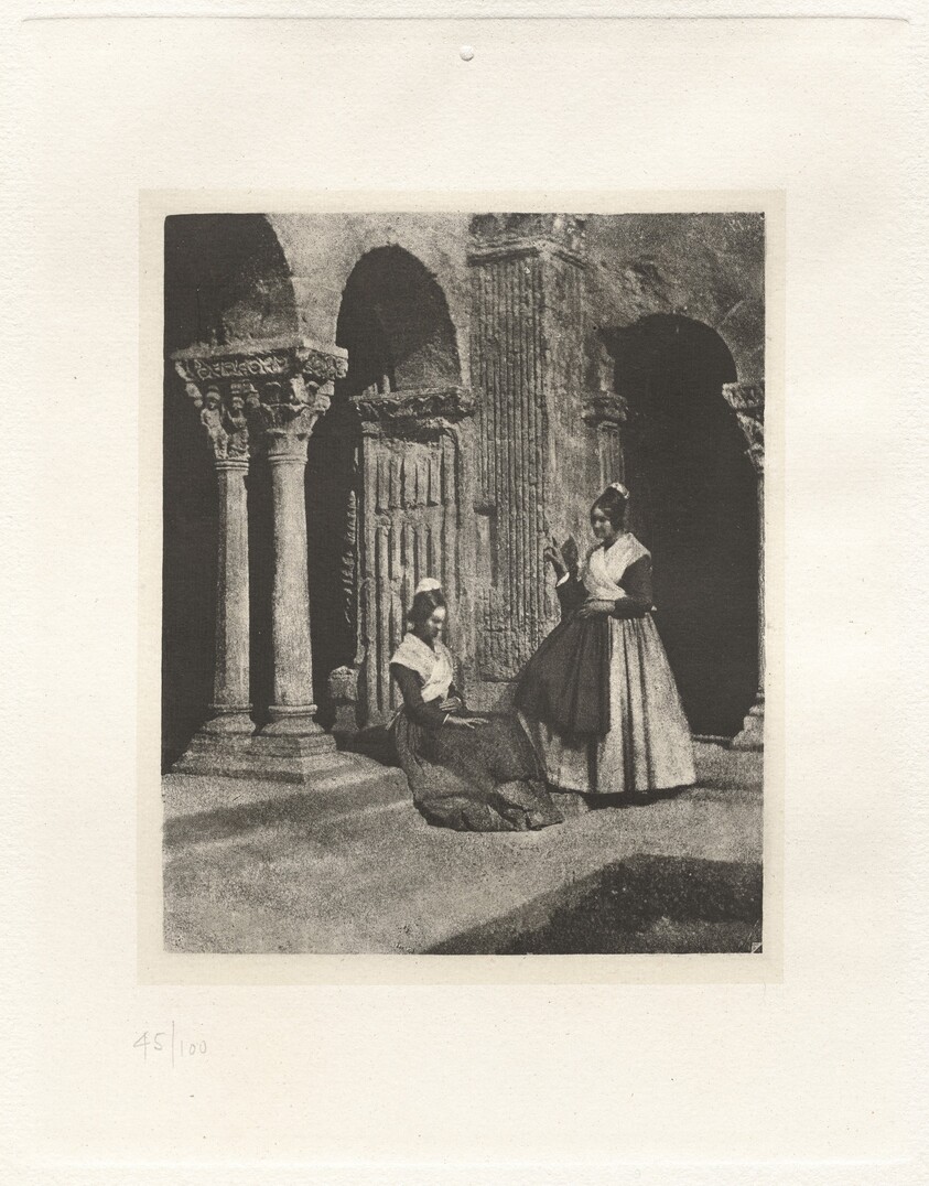 Planche II – Deux Arlesiennes Dans le Cloître de Saint-Trophime d'Arles (Plate II – Two Arlesiennes in the Cloister of Saint-Trophime of Arles)