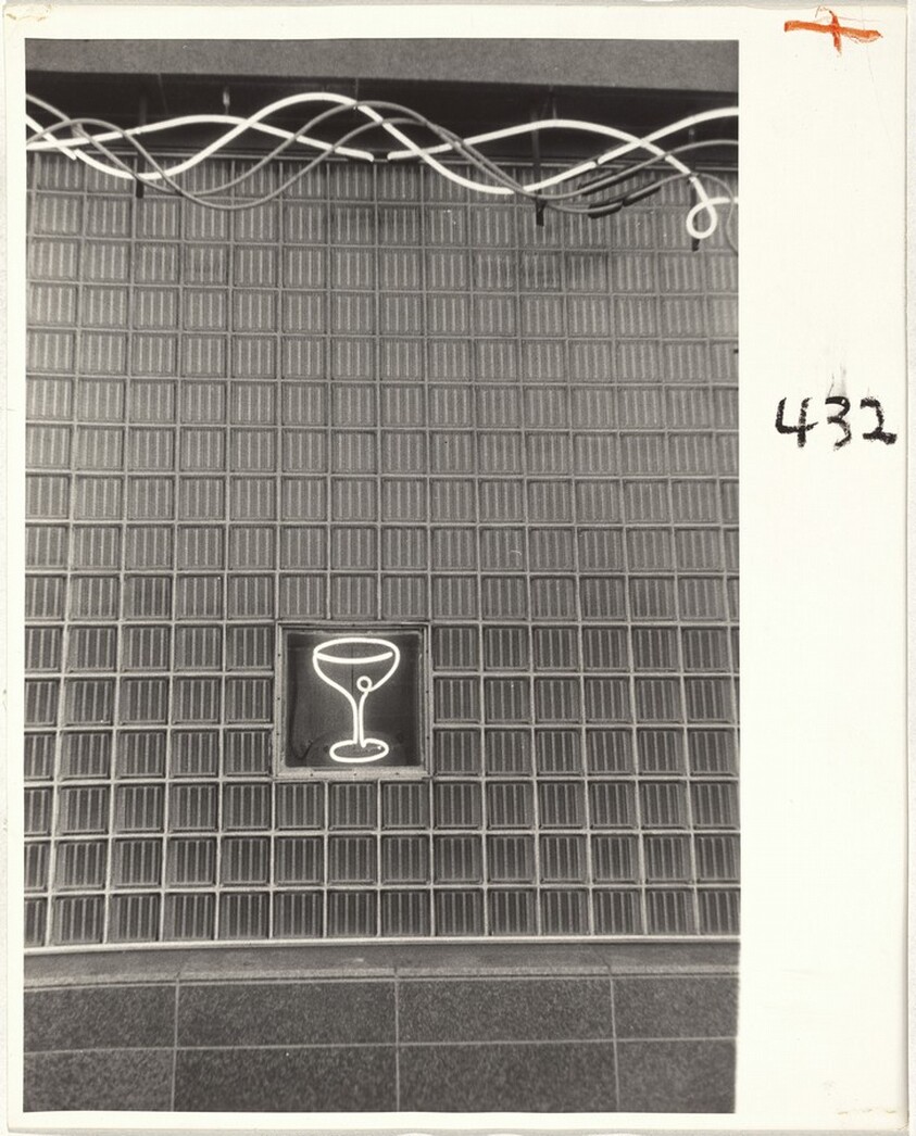 Neon cocktail sign--Los Angeles