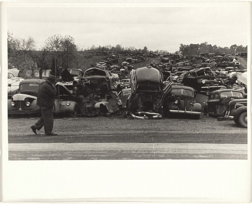 Auto graveyard--Tennessee