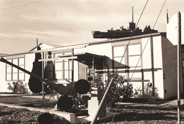 (Variant) Homage to L.F.