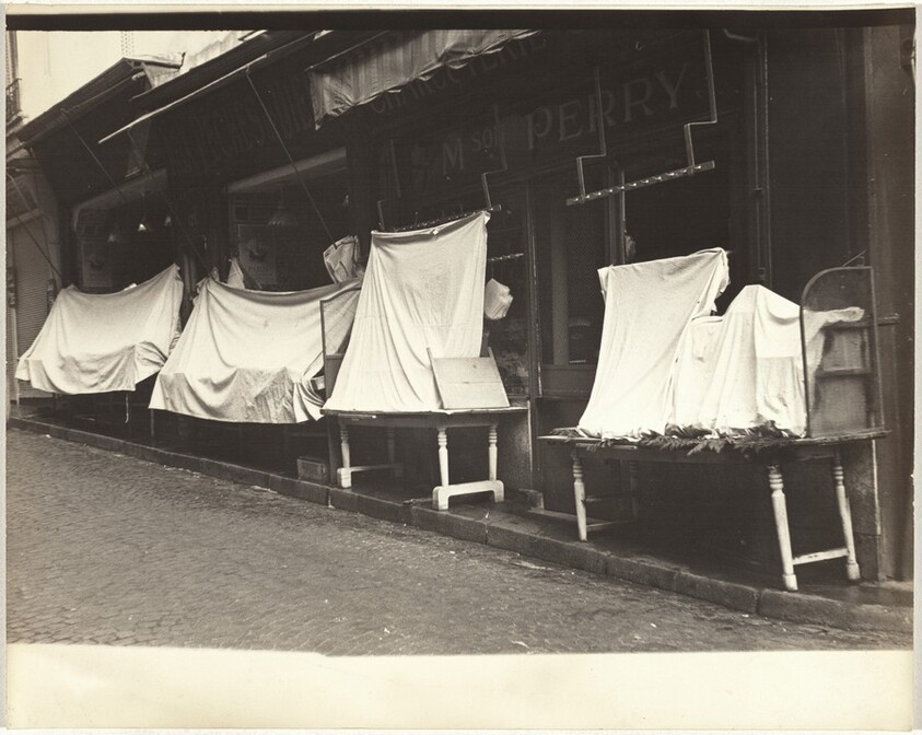 Closed street vendors, Paris