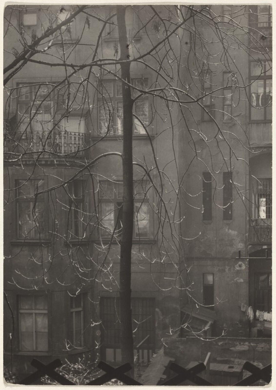 Pohled Do Dvora (View of Courtyard), Eugen Wiškovský, 1951