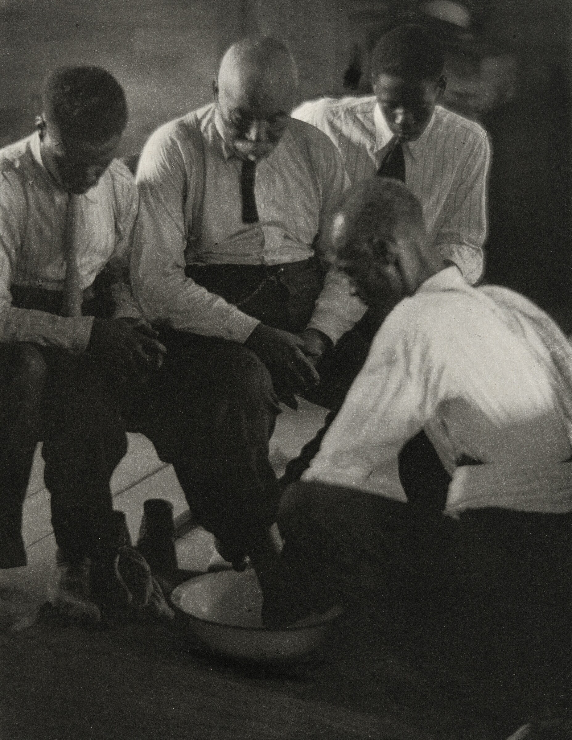 Feet Washing, Doris Ulmann, 1929–1930, printed 1933