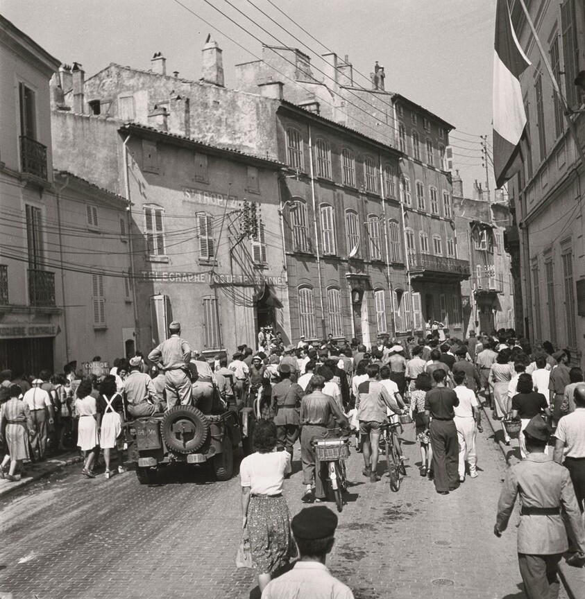 Untitled (women accused of collaboration, St. Tropez, France)