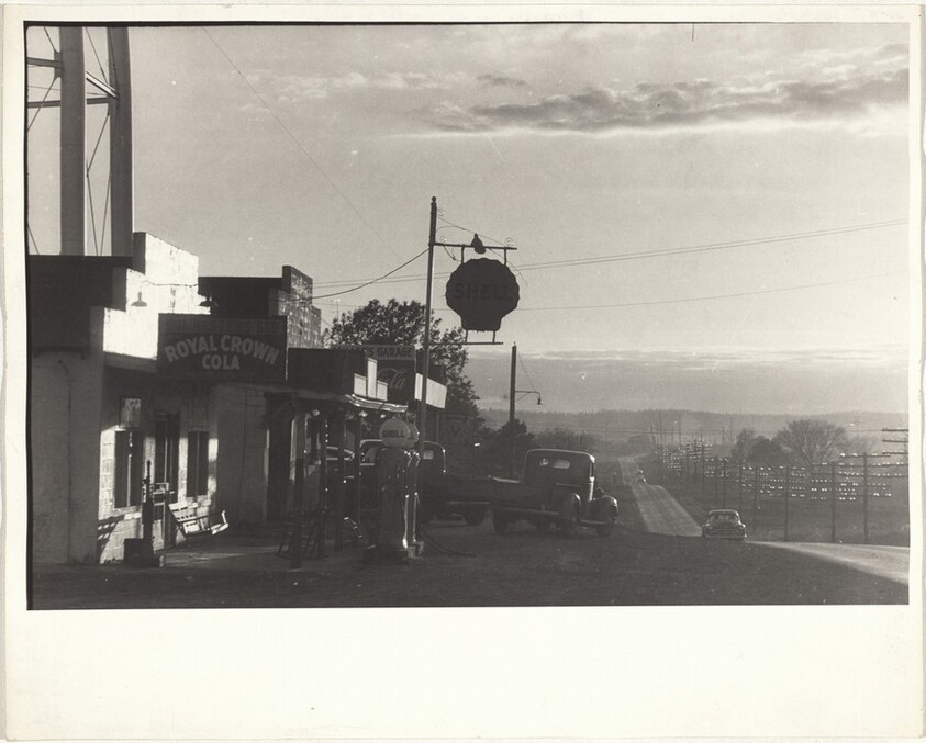 Shell station at dusk--Alabama