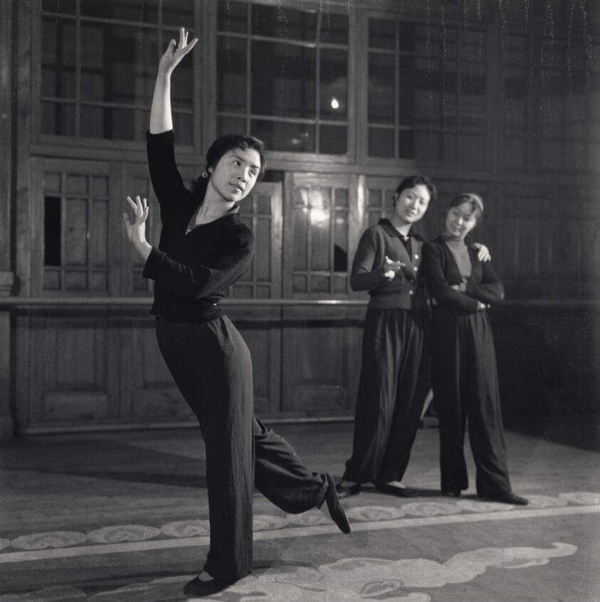 Dancer Zhao Qing Practicing