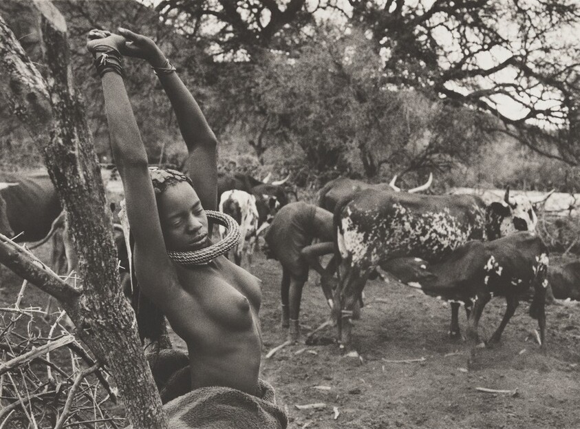 A young Himba woman near the Katapati River in Marienfluss, Kaokoland. Namibia.