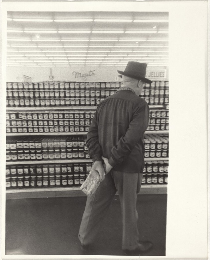 Man shopping--Los Angeles
