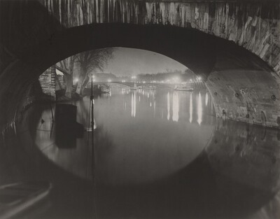 The Pont du Carrousel seen through the Pont Royal