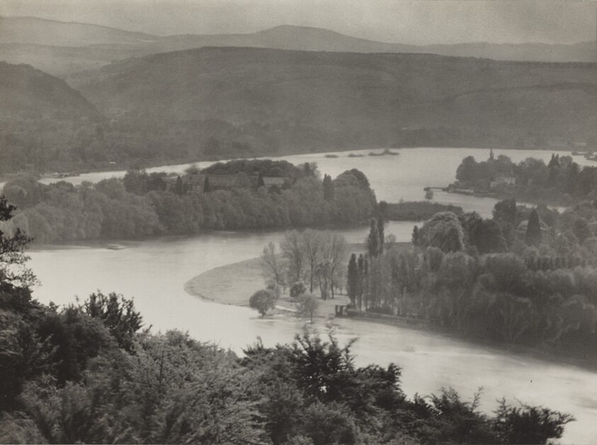 Near Nonnenwerth Island