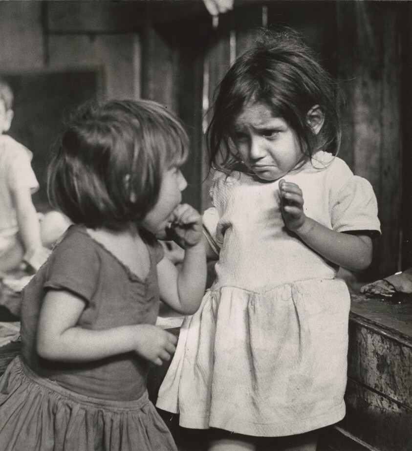 Albia and Isabel, the Favela