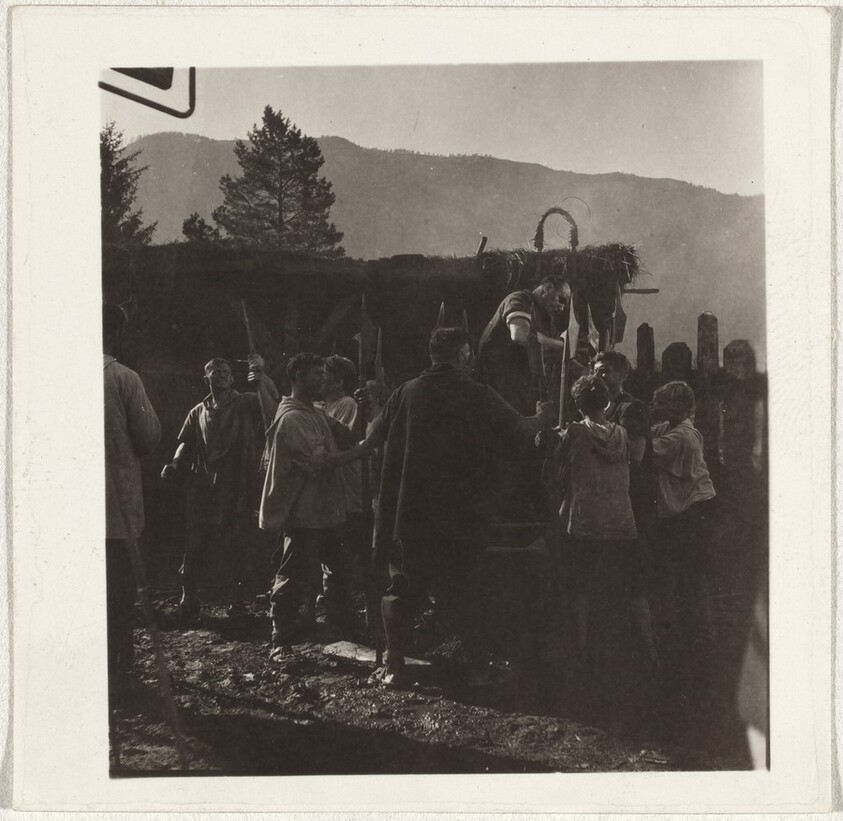 Actors pushing cart--Filming "Landammann Stauffacher"