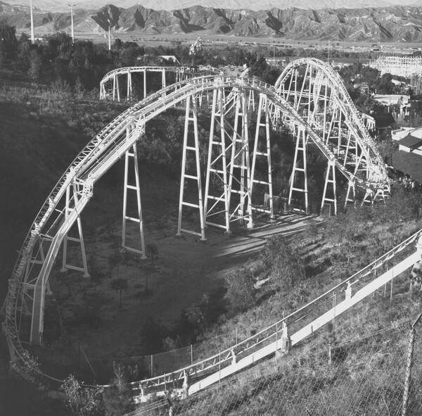 Magic Mountain, Valencia, California