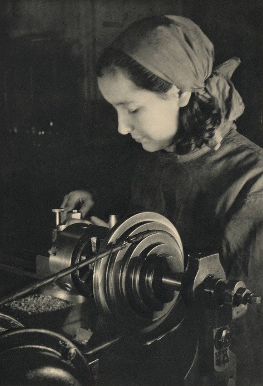 At the Lathe "Hammer & Sickle" Factory: Moscow