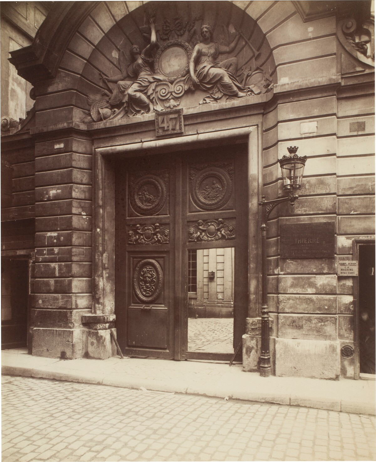 Hôtel des Ambassadeurs de Hollande, 47 rue Vieille-du-Temple