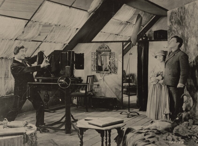 Janet Gaynor and George O'Brien in Sunrise