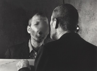 Der Fleck auf dem Spiegel, den der Atemhauch schafft (Breath Mark on the Mirror)