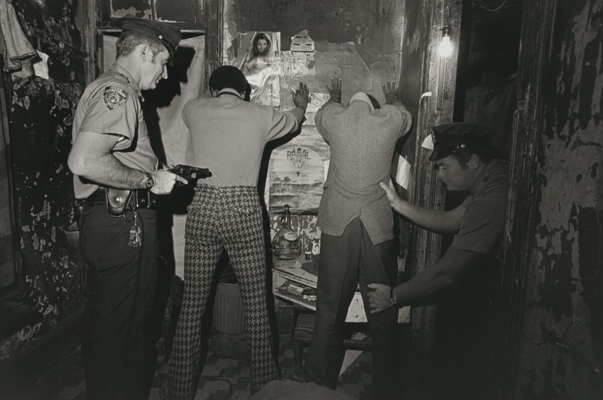 Suspects checked for weapons, New York City