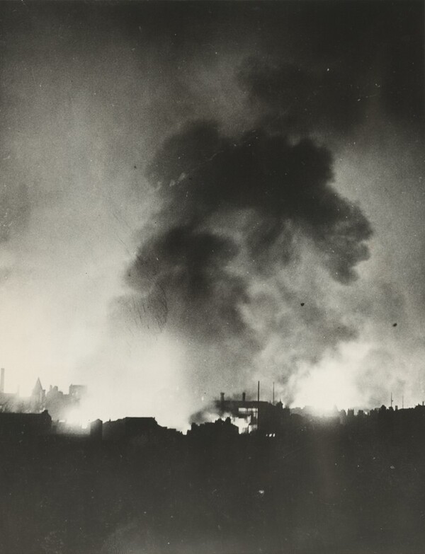 Title from caption on object: “London Burns after Worst Raid”