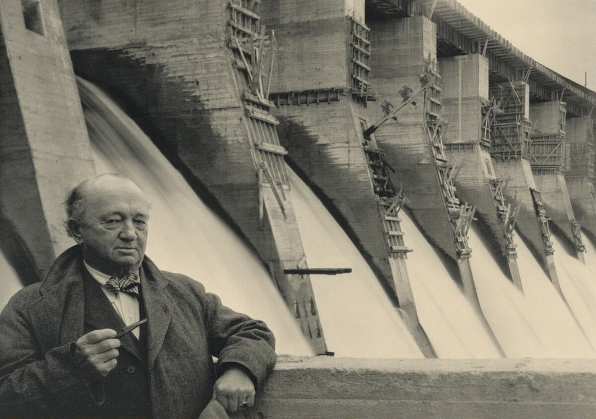 Col. Hugh L. Cooper (Chief Consulting Engineer at Dnieprostroi)