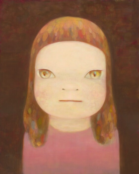 The stylized face of a light-skinned person with gold-colored eyes looks out at us against a chestnut-brown background in this vertical painting. The person’s honey-brown bangs are short on the high forehead, and hair falls to the shoulders. The person’s face is wide with notably wide-set eyes and cursory dots and a straight line for the nose and mouth. The chin is also wide. The shirt is painted as a block of rose pink. The work is painted with blended strokes giving it a soft look.