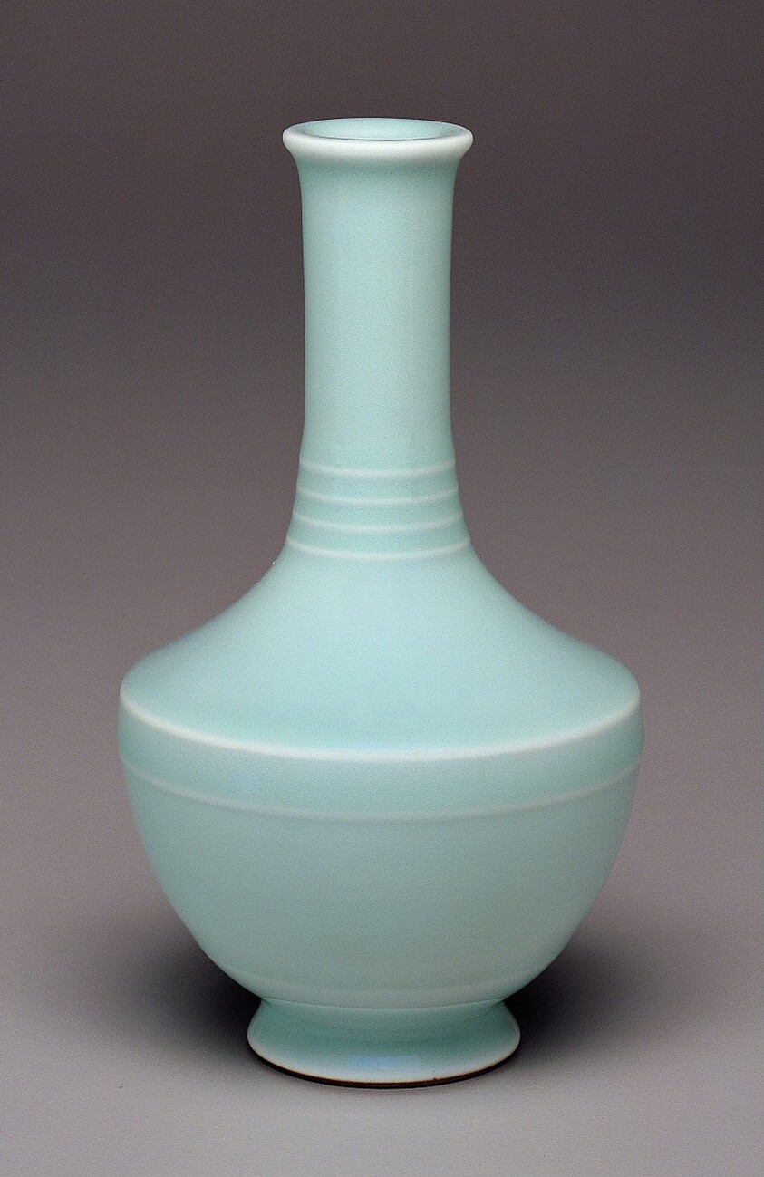 Vase in the Shape of an Archaic Bronze Hu