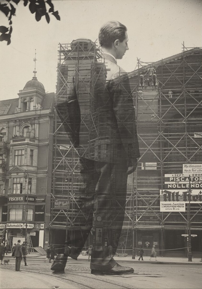 Erwin Piscator entering the Nollendorftheater, Berlin