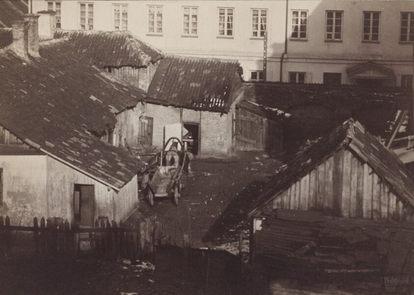 Zabudowania przedmiejskie (Building in the Suburbs)