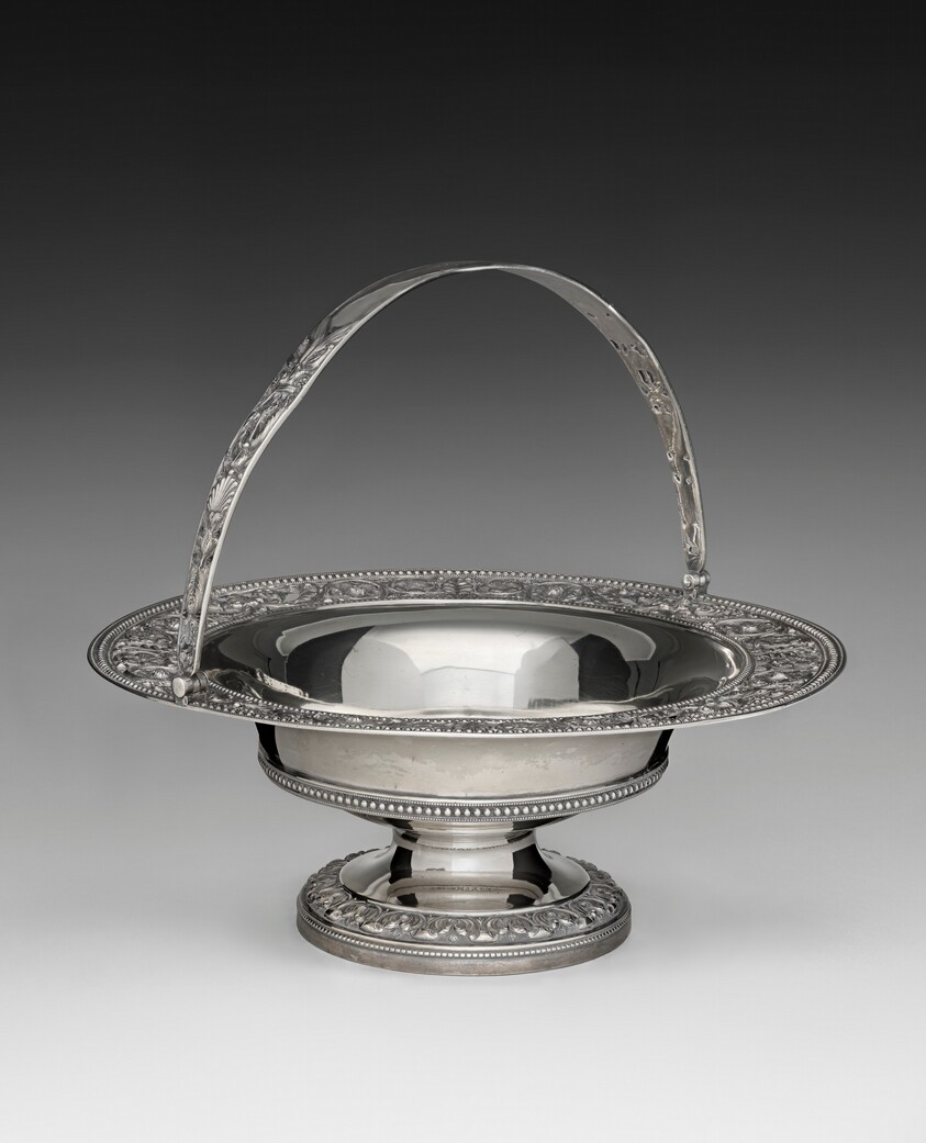 Round Cake Basket with Reticulated Border and Handle