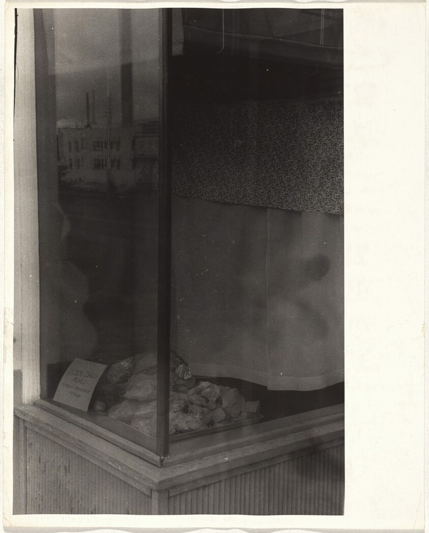 Storefront window--Blackfoot, Idaho