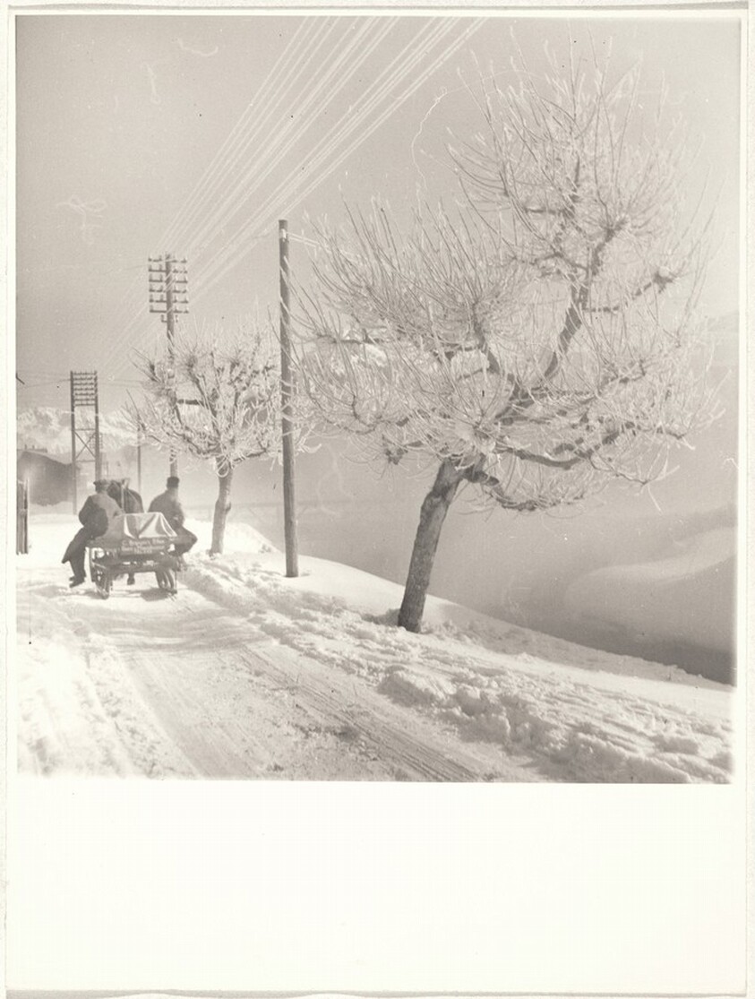 Farm sleigh on road to Zermatt--40 Fotos