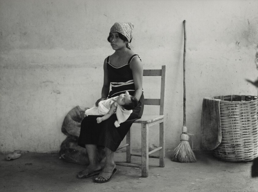 La Escoba / The Broom / Le Volai