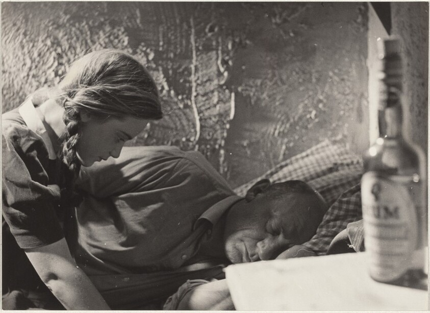 Sleeping actor with girl--Filming "Steibruch"