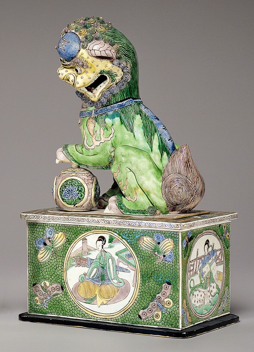 Lion on High Pedestal