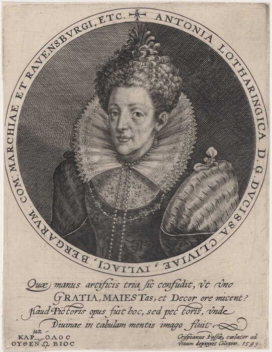 The image shows a woman facing the viewer. She has distinct facial features, long straight nose, and slightly pursed lips. Her hair is styled in a high, voluminous manner with tight curls gathered at the top. She is dressed in an elaborate garment with a large pleated collar around her neck. There are many small buttons on her clothing, and intricate patterns on the collar. She is holding a decorative fan in her right hand, and wearing earrings. The background has a lined pattern within a circular frame. Latin text surrounds the frame and there is Roman and Latin script at the bottom of the image.
