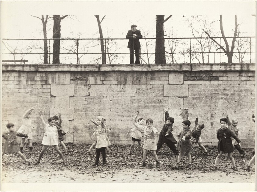 Children playing, Paris