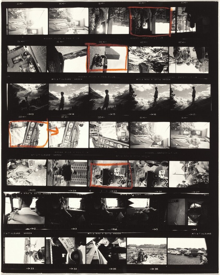 Man who lived with mannequin--Paris 9