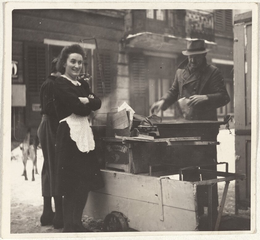 Street vendors--People