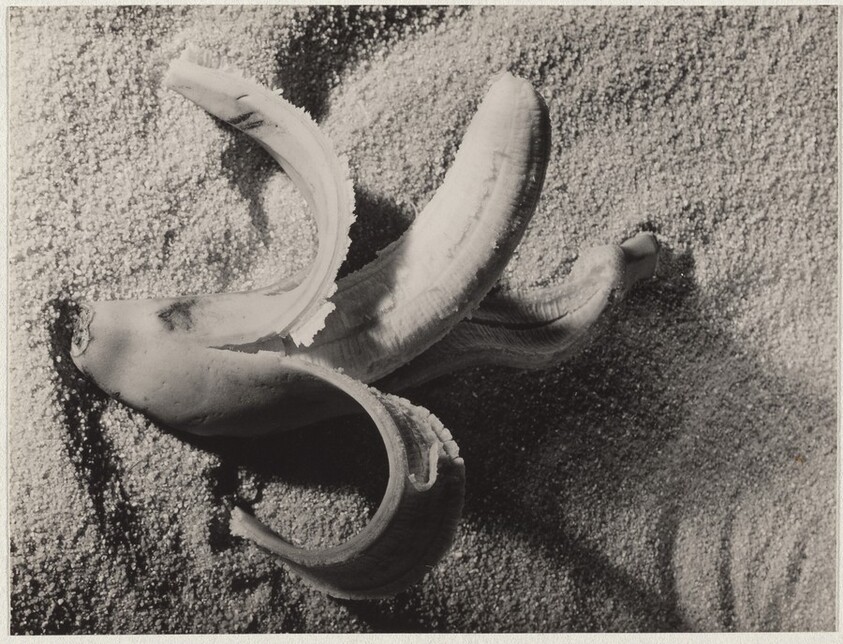 Banana in sand--Design