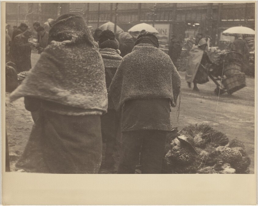 Shoppers in snow, Paris