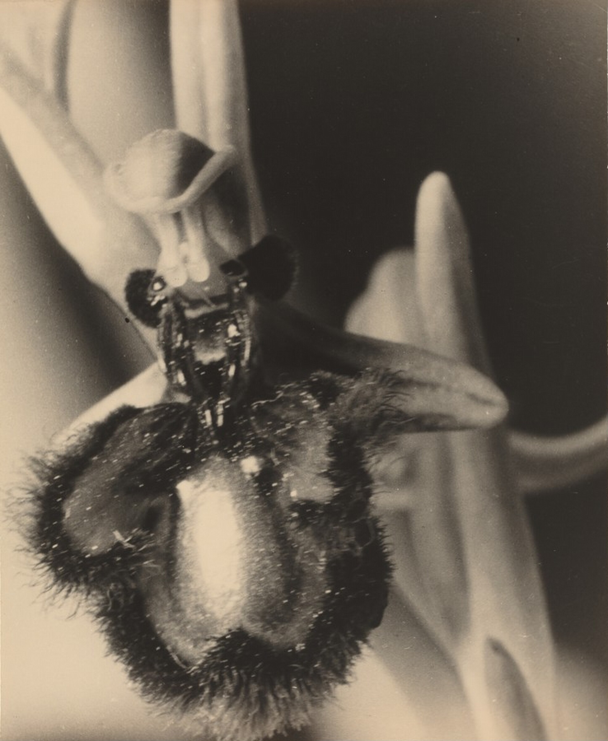 Pantoufle de la Sainte Vierge, Raoul Hausmann, c. 1930