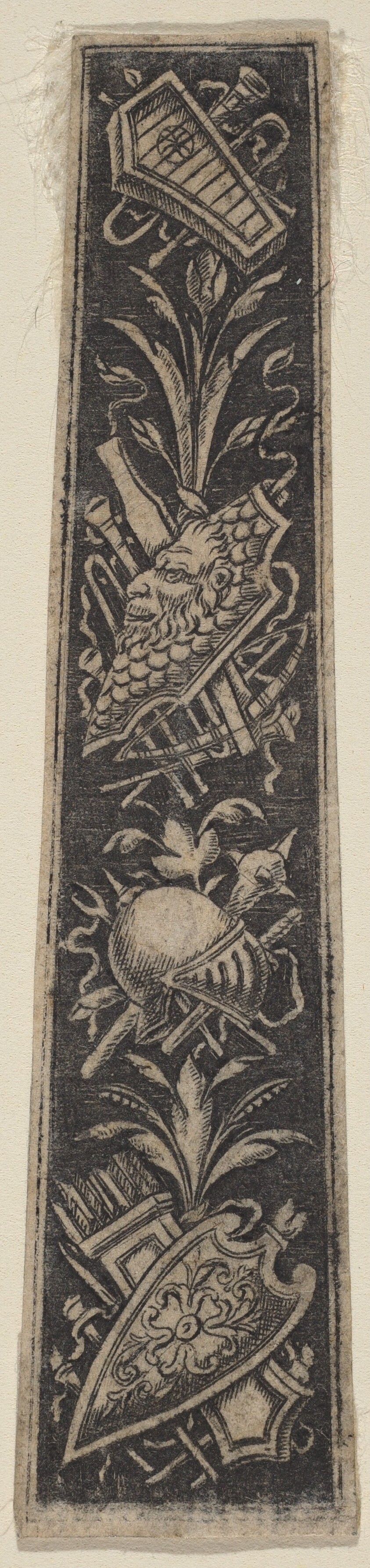 Ornament Plate with Armor and Musical Instruments