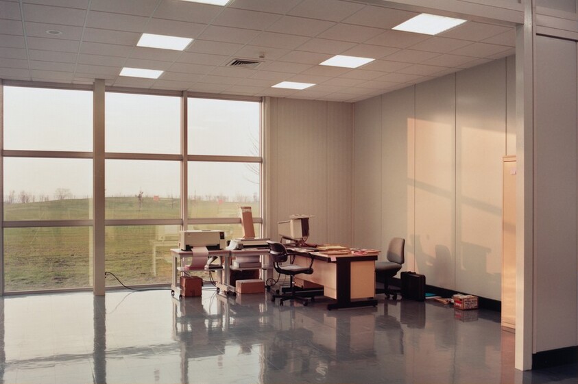 Unoccupied office, Mitsubishi, Vitre, France